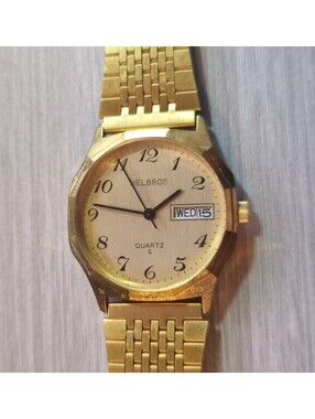 Vtg Helbros  Quartz Day Month Watch Goldtone Men's New Battery, Runs well.